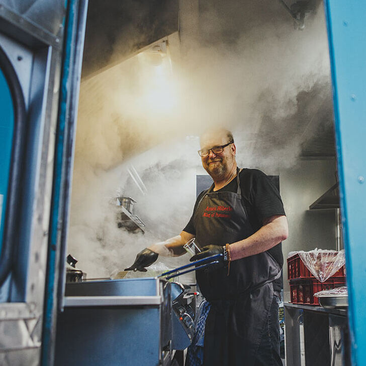 Asphaltsurfer Foodtrack Koch beim Event Bar Lovers