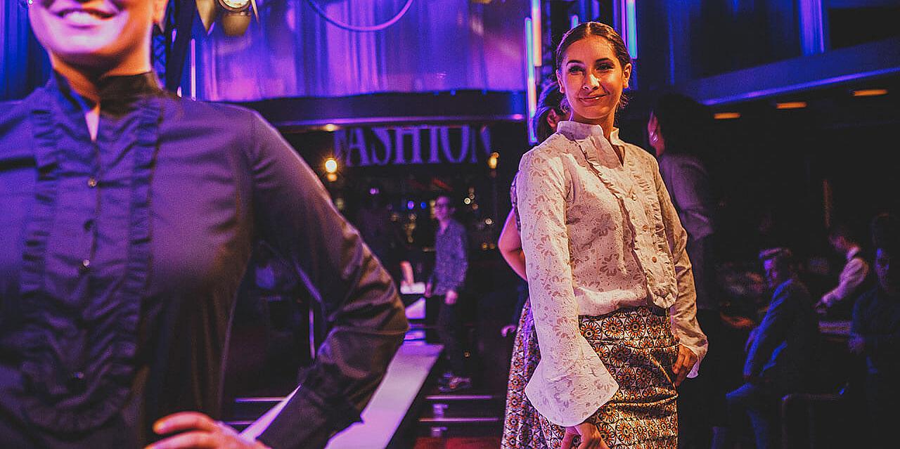 Laufsteg Models mit aktueller Mode an der Fashion Night