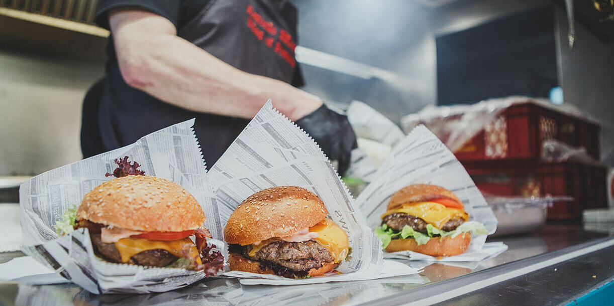 Asphaltsurfer Foodtrack Burger beim Event Bar Lovers